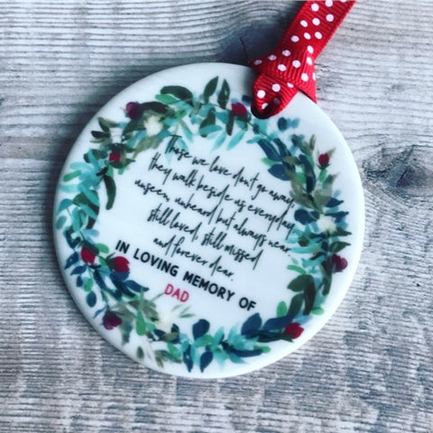 Personalised Memorial Those we Love Wreath Round Ceramic Tree Hanger Decoration Ornament